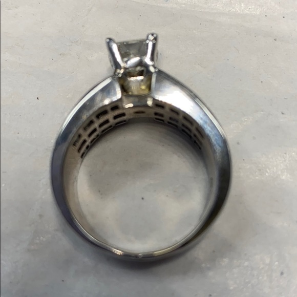 18K Gold Diamonds Bridal Set - Picture 5 of 8